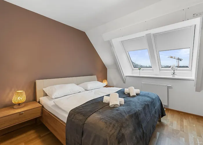Nuell Residences 38 - Modern Attic Flat With Ac Διαμέρισμα
